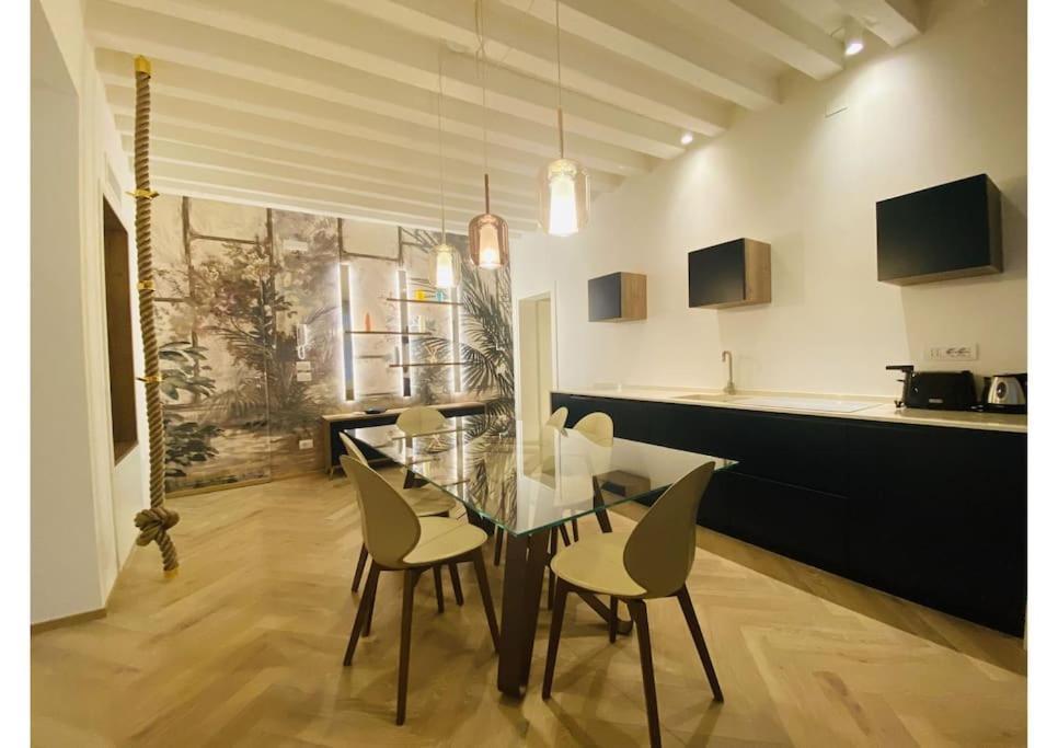 Sweet Time Venice, Luxury San Marco Frezzaria Apt! Buitenkant foto