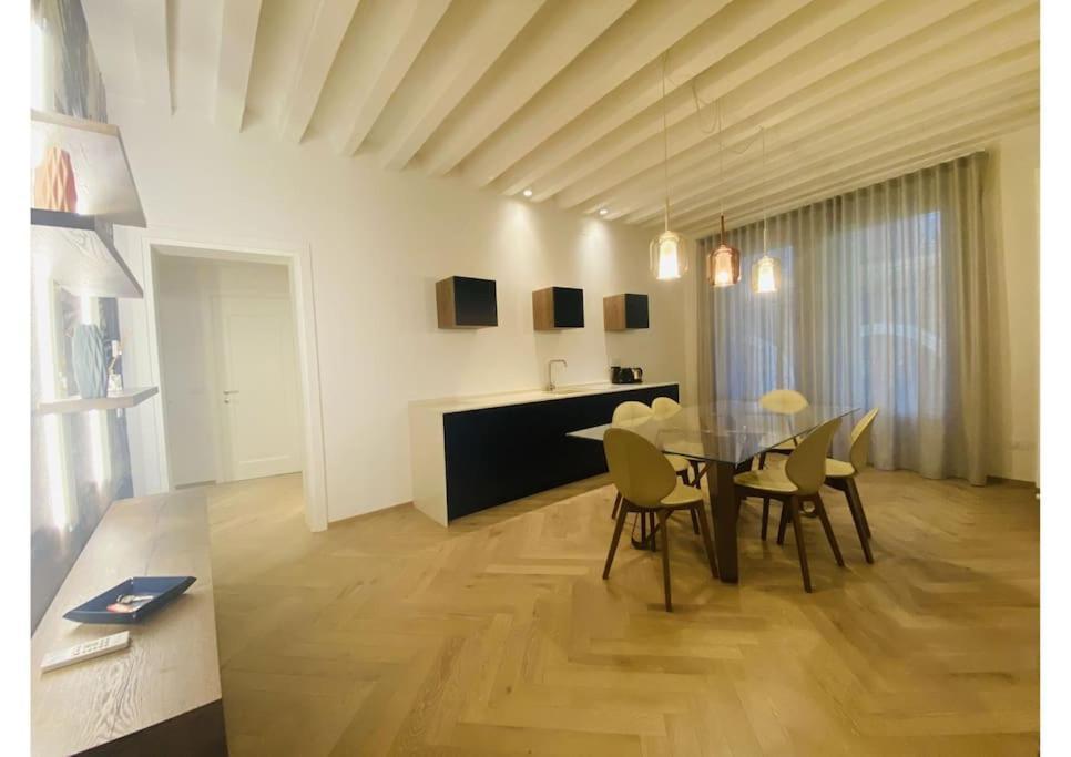 Sweet Time Venice, Luxury San Marco Frezzaria Apt! Buitenkant foto