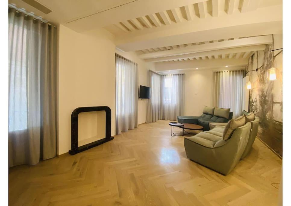 Sweet Time Venice, Luxury San Marco Frezzaria Apt! Buitenkant foto