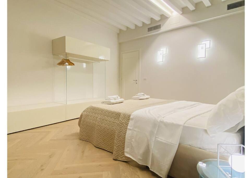 Sweet Time Venice, Luxury San Marco Frezzaria Apt! Buitenkant foto